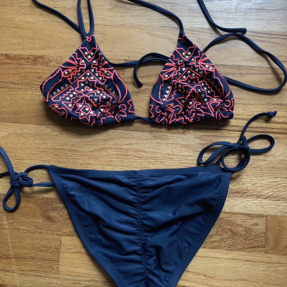 Target Bikini - Picture 2 of 2